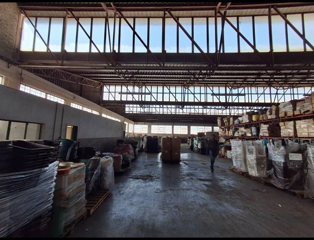 2,882M² WAREHOUSE TO LET IN HERIOTDALE